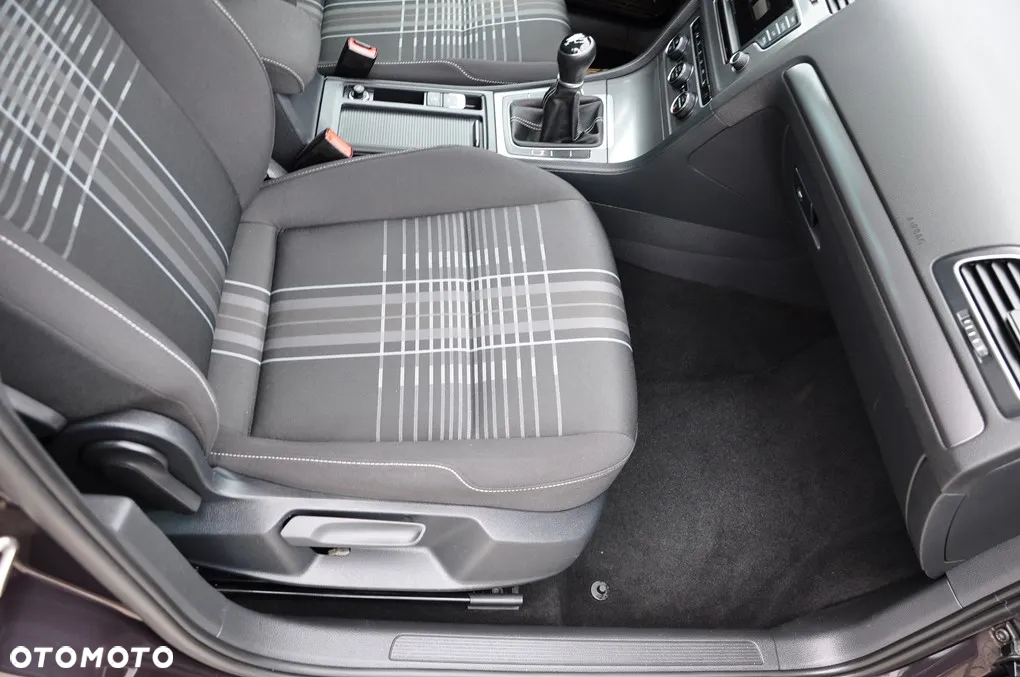 Volkswagen Golf Variant 1.6 BlueTDI Trendline - 29