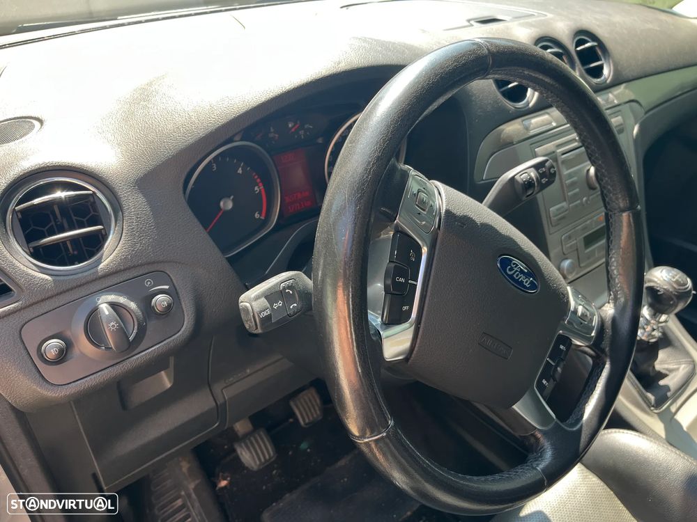 Ford S-Max 2.0 TDCi Titanium 7L - 14