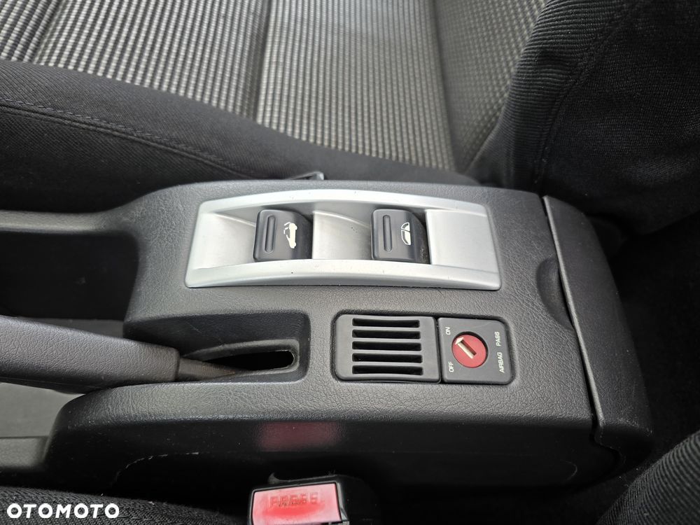 Peugeot 307 CC 1.6 - 35