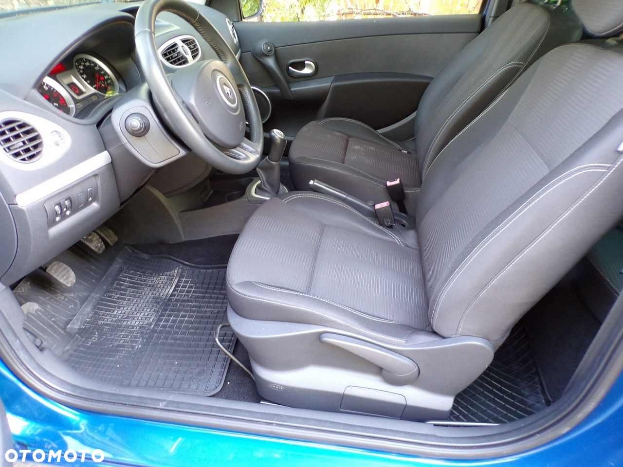 Renault Clio - 22