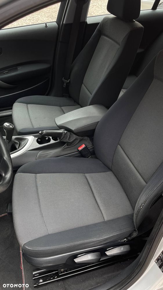 BMW Seria 1 116i - 10