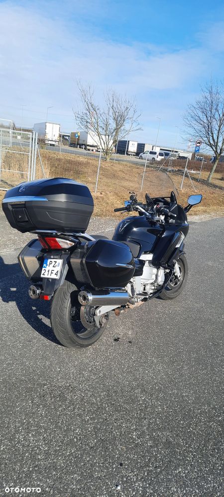 Yamaha FJR - 6