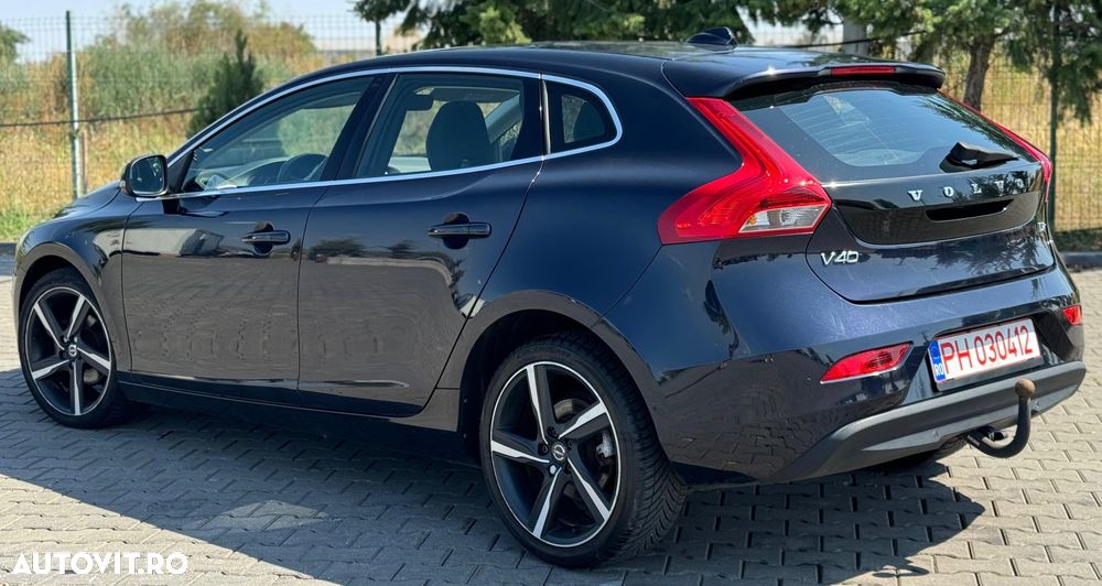 Volvo V40 D2 - 4