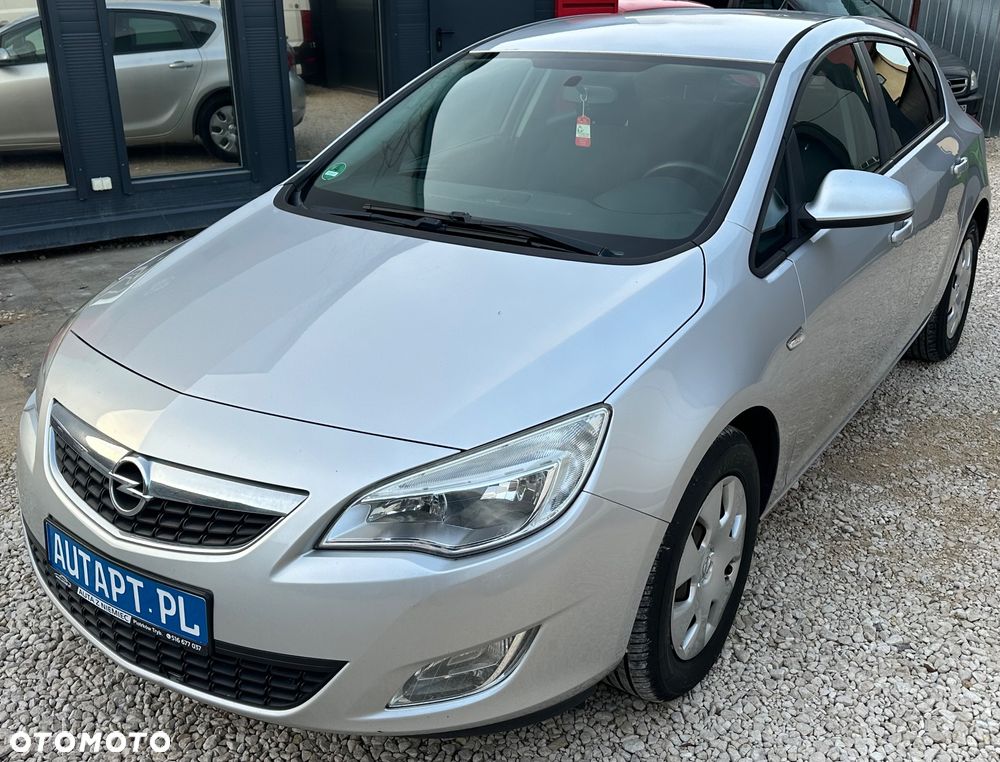 Opel Astra - 2