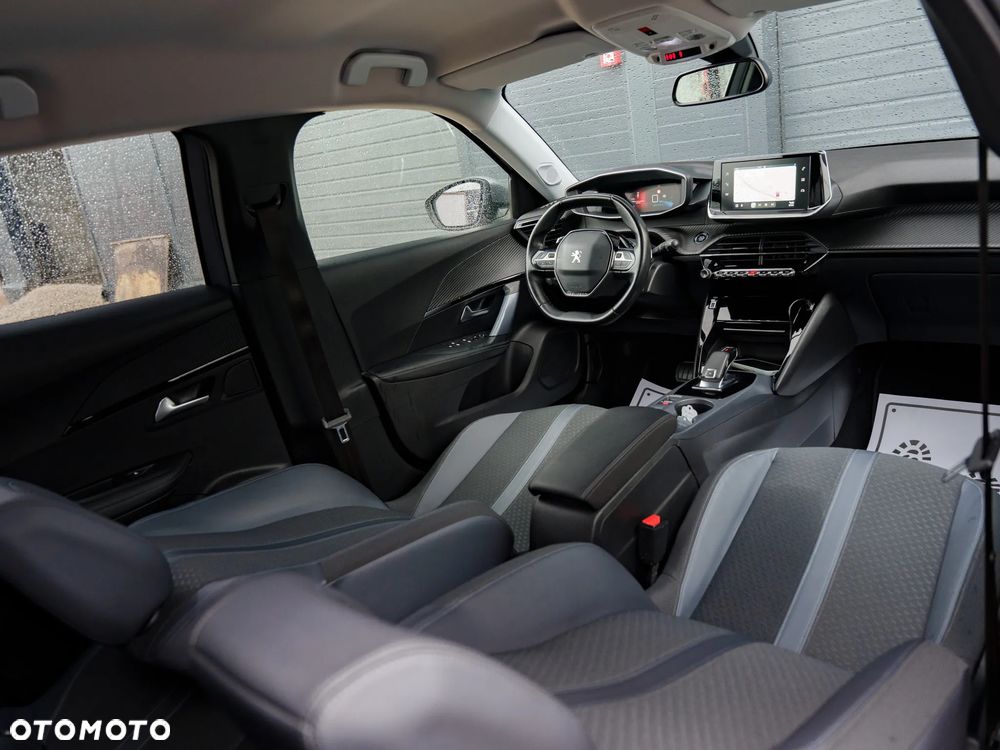 Peugeot 2008 1.5 BlueHDi Allure Pack S&S EAT8 - 17