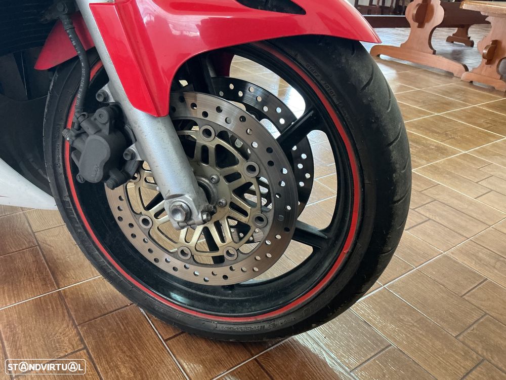 Honda CBR CBR 600F - 12