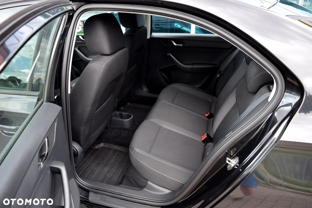 Skoda RAPID - 8