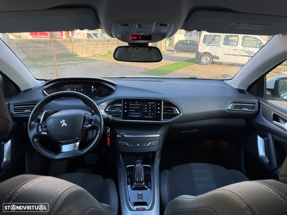 Peugeot 308 - 10