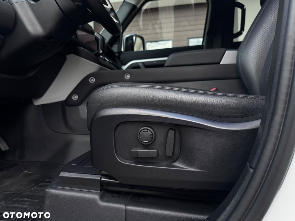 Land Rover Defender 3.0 D200 mHEV S - 15