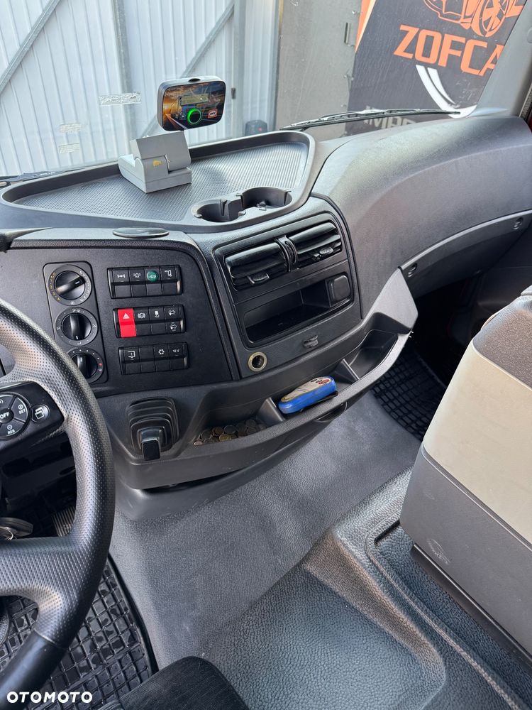 Mercedes-Benz ATEGO - 36