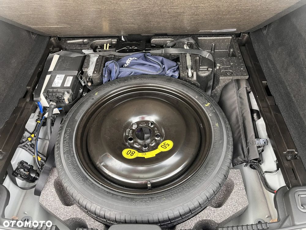 Volvo XC 60 B4 D AWD R-Design - 8