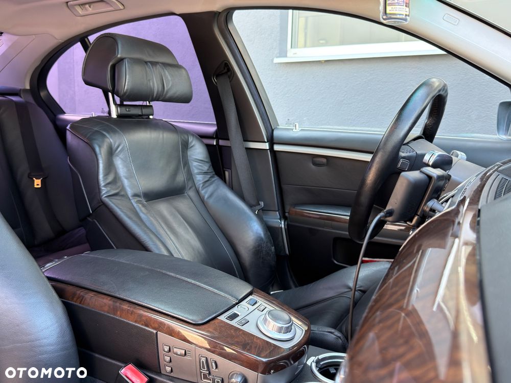 BMW Seria 7 730d - 27
