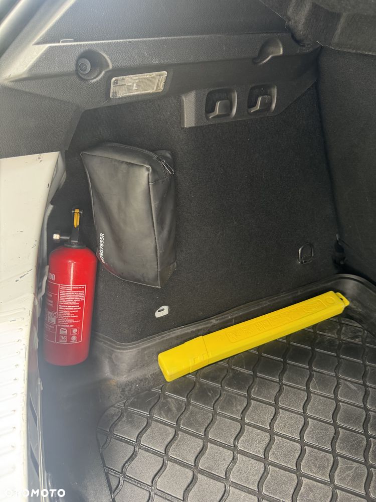 Dacia Sandero 1.0 TCe Essential - 16