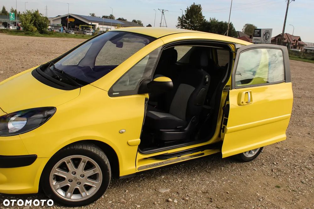 Peugeot 1007 1.4 Trendy 2-Tronic - 14