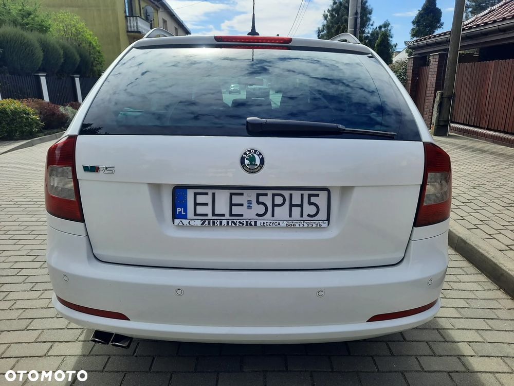 Skoda Octavia 2.0 TDI CR DPF RS - 6