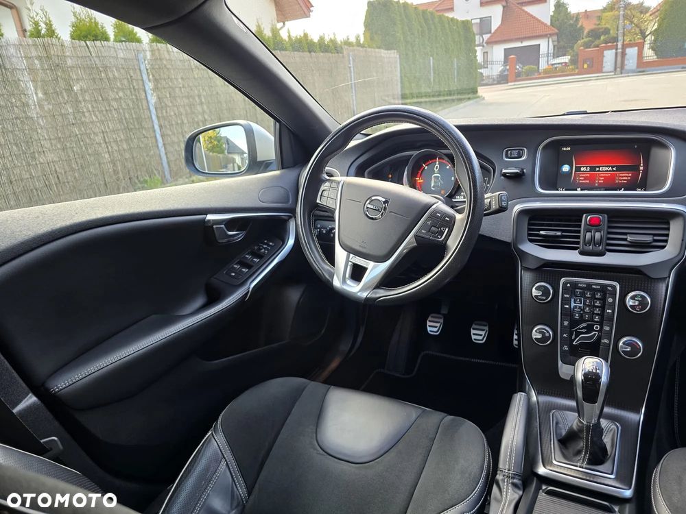 Volvo V40 - 16
