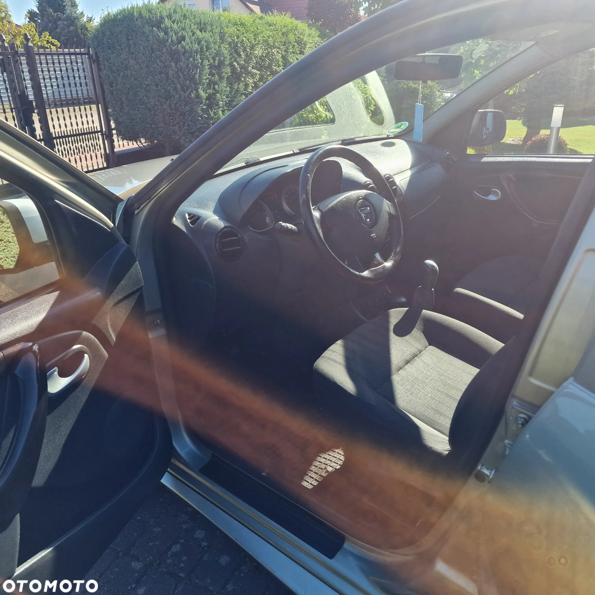 Dacia Duster 1.6 16V 4x2 Laureate - 8