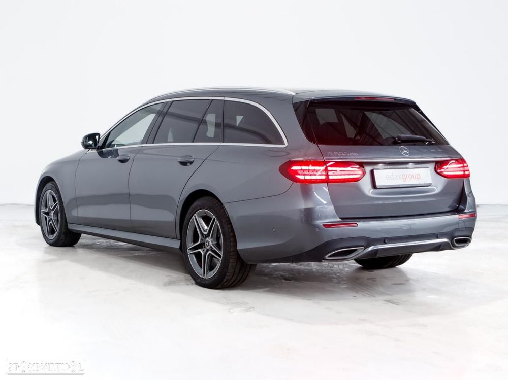 Mercedes-Benz E 300 de AMG Line - 4