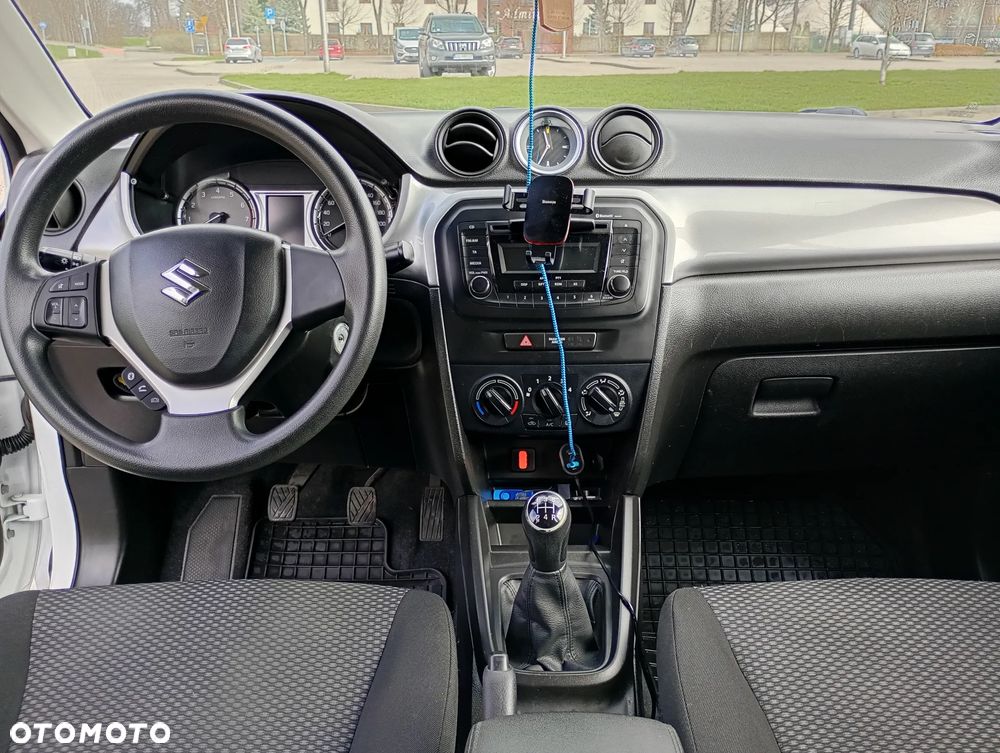 Suzuki Vitara 1.6 Comfort 2WD - 12