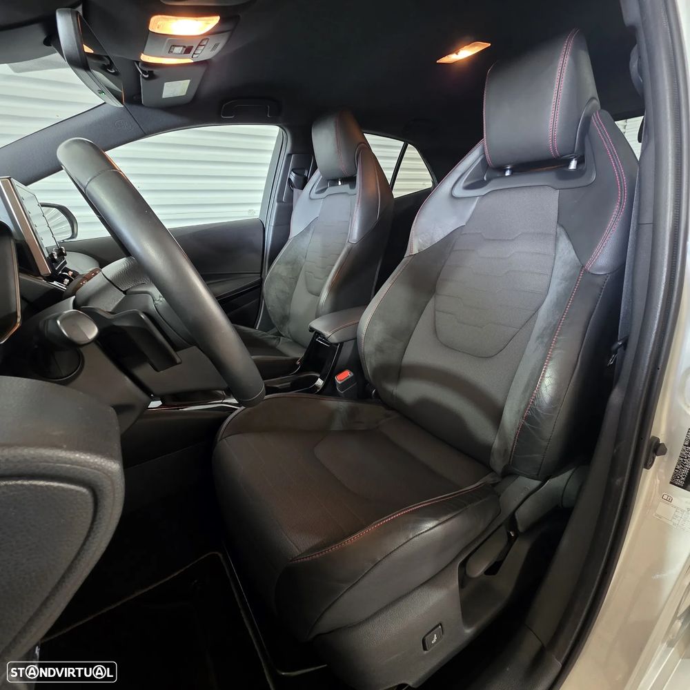 Toyota Corolla 2.0 Hybrid Exclusive - 13