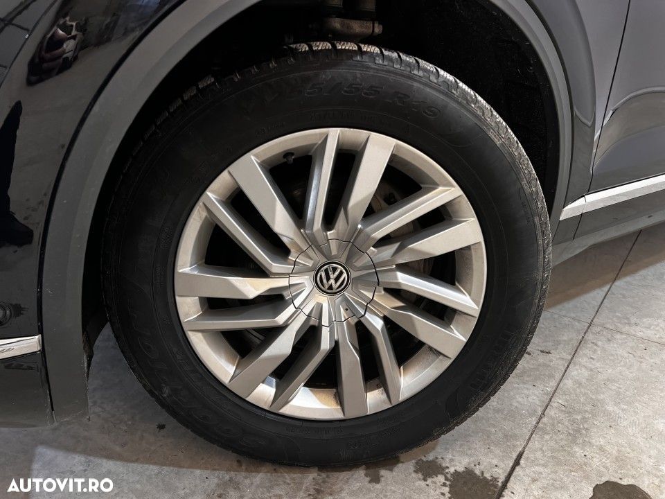 Volkswagen Touareg - 36