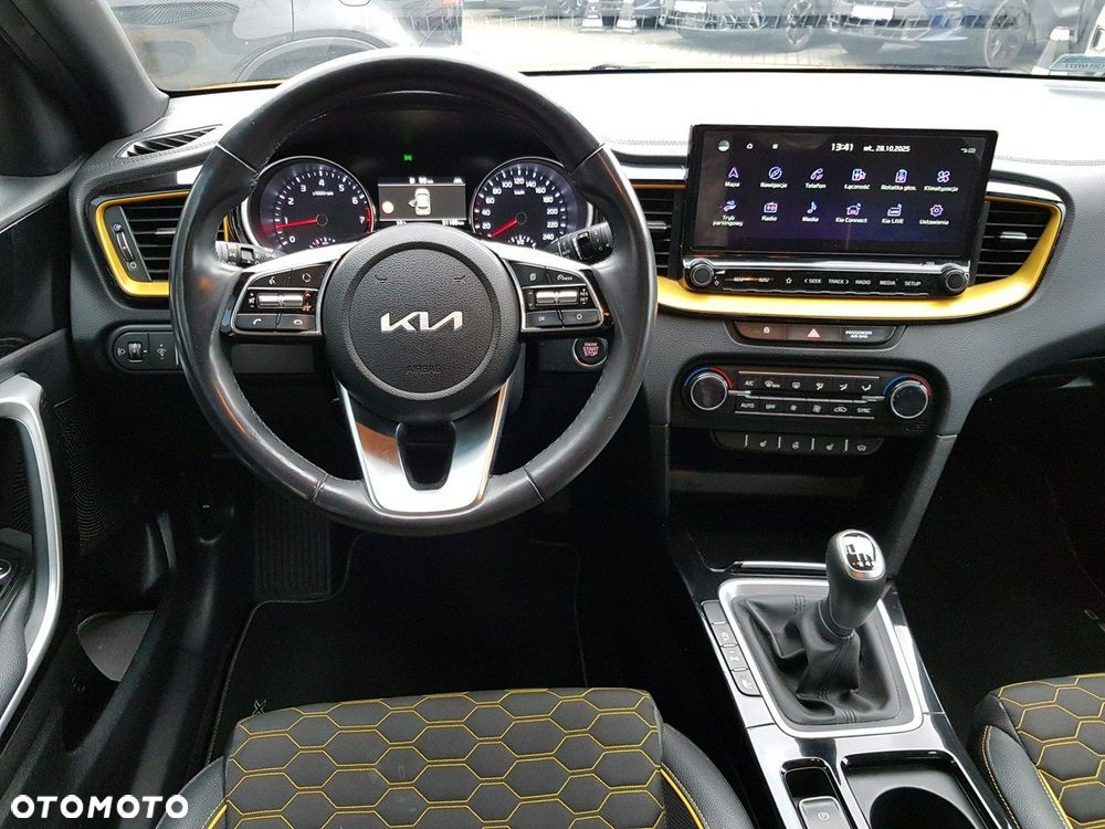 Kia XCeed 1.5 T-GDI L Business Line - 22