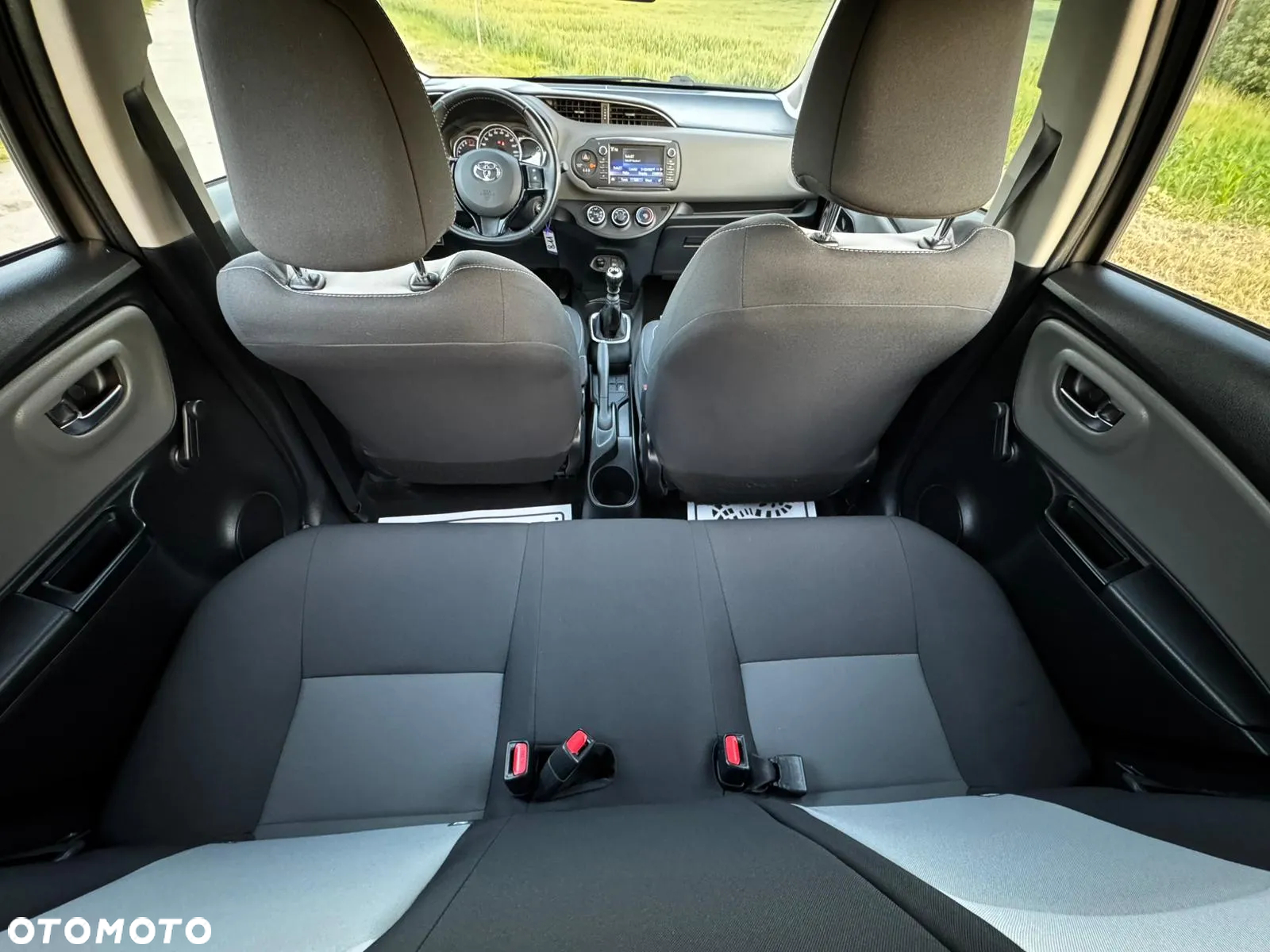 Toyota Yaris - 12