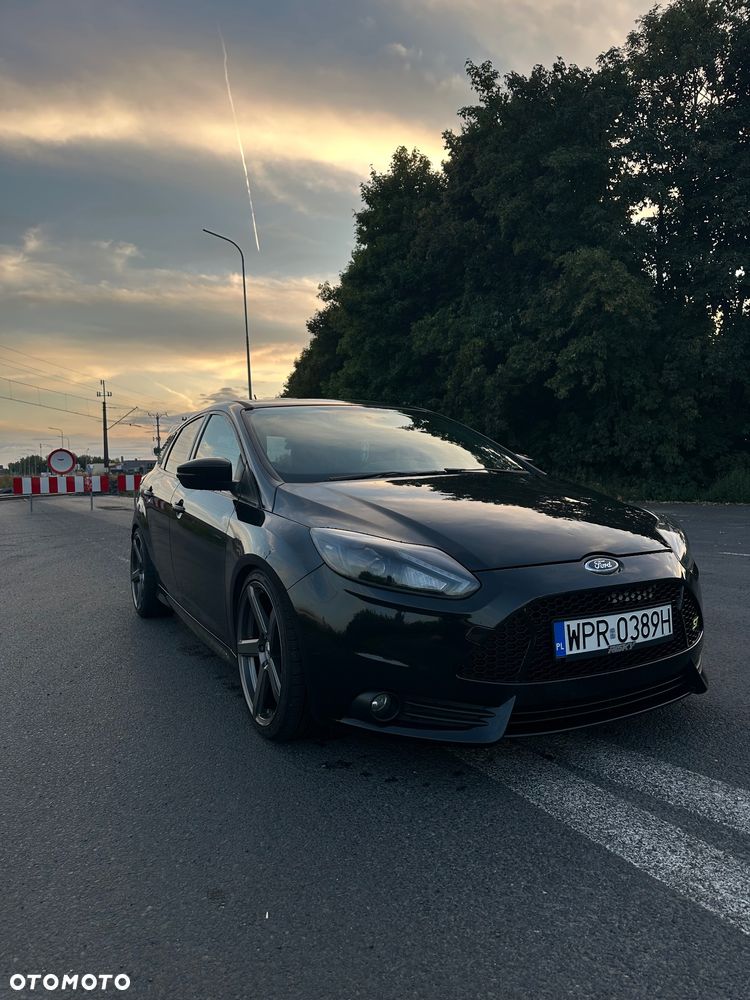 Ford Focus 2.0 EcoBoost ST - 3