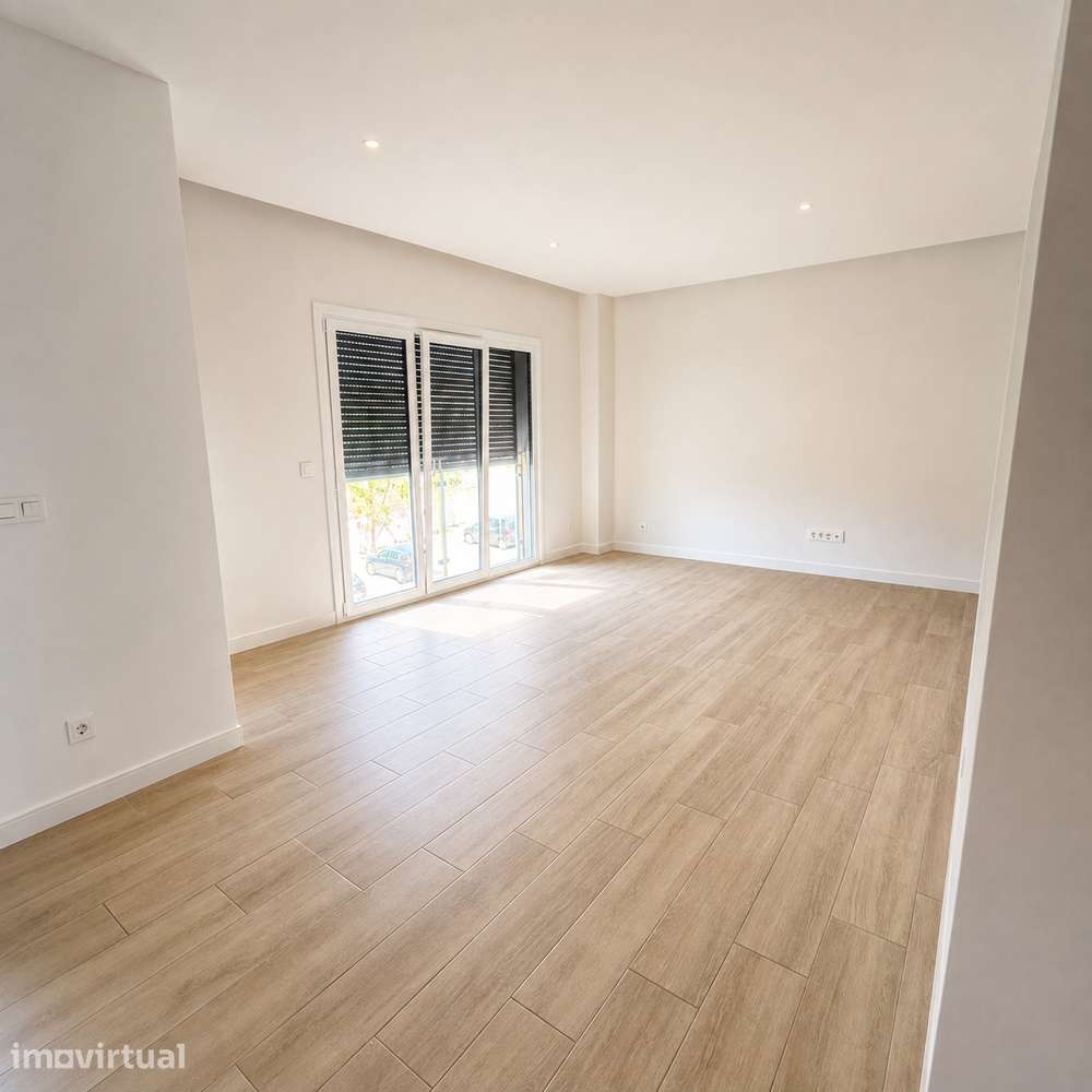 T2 com 90 m² | Suíte • Varanda • Garagem • Arrecadação - Grande imagem: 2/5
