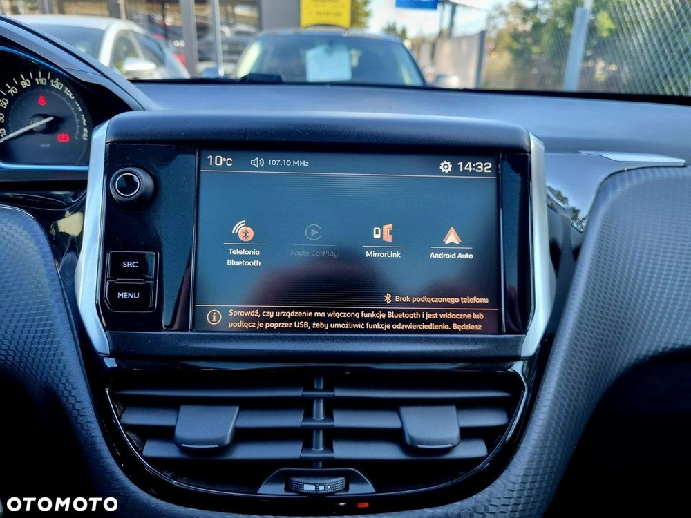 Peugeot 2008 1.5 BlueHDi Allure S&S - 19