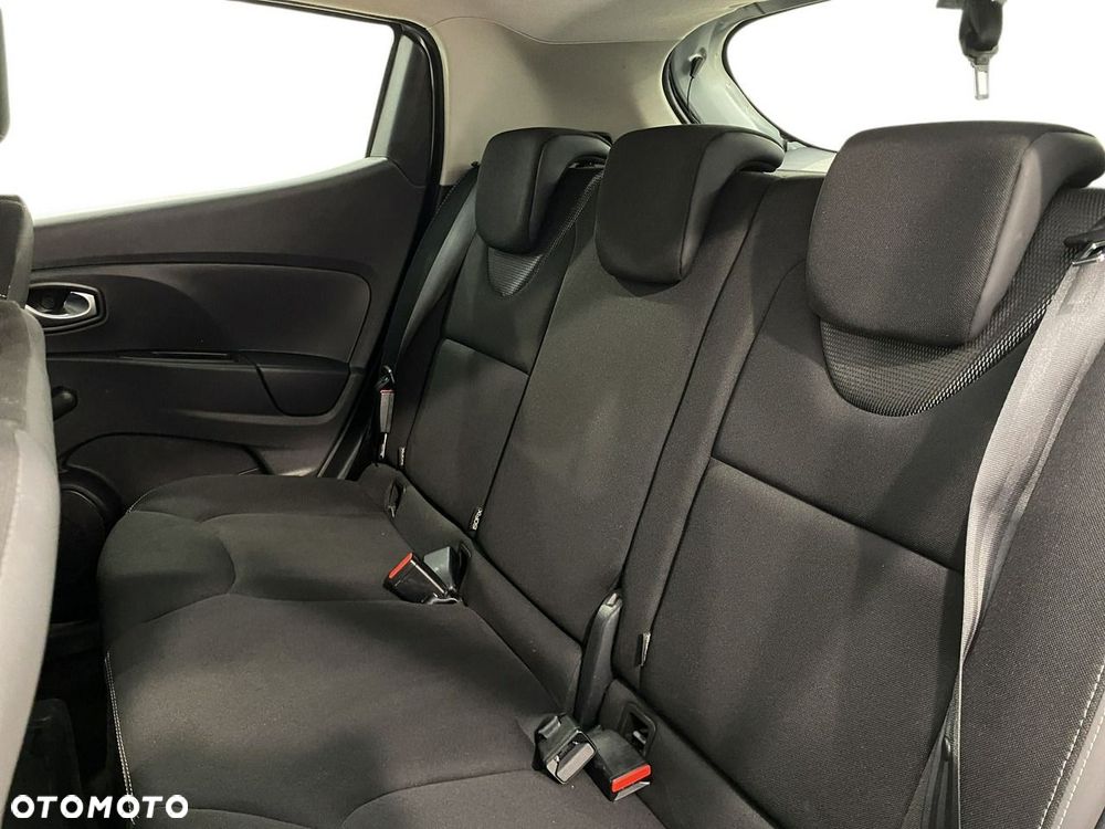 Renault Clio - 16