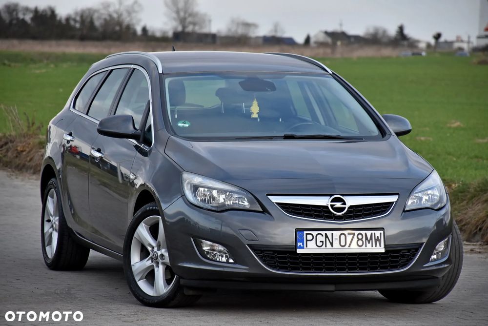 Opel Astra 1.4 Turbo Cosmo - 4