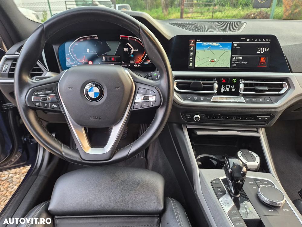 BMW Seria 3 320d Touring Aut. Advantage - 16