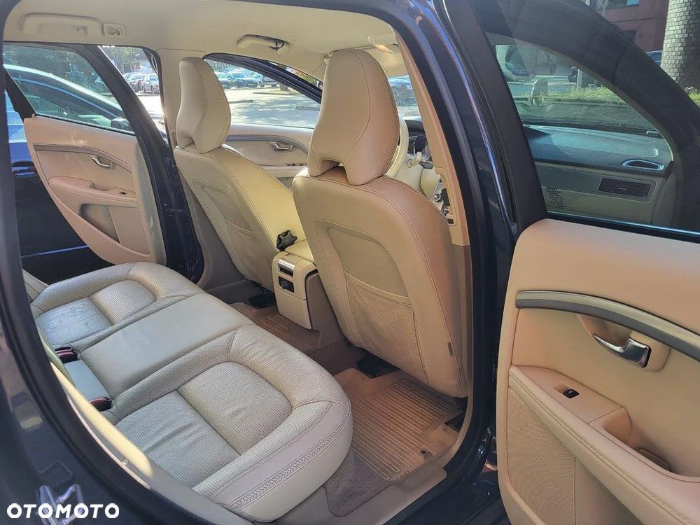 Volvo XC 70 D5 AWD Dynamic Summum - 5