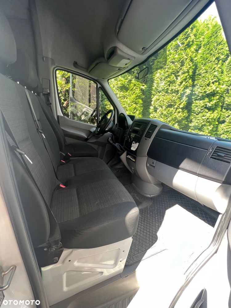 Mercedes-Benz Sprinter - 2