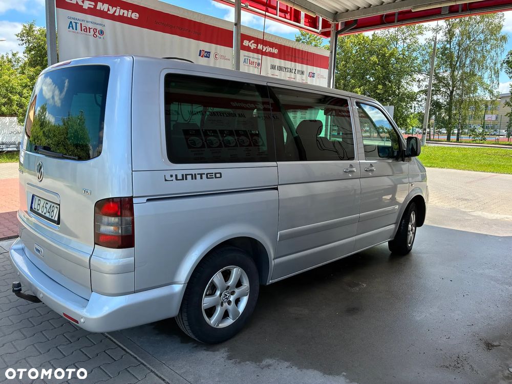 Volkswagen Multivan - 4