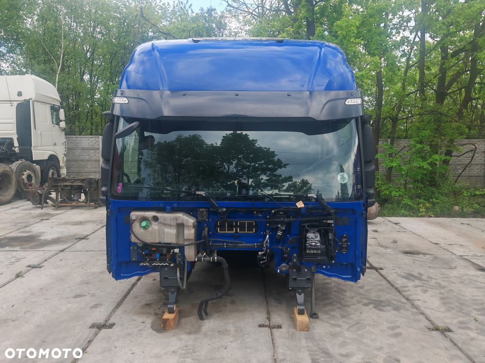 SZKIELET KABINY IVECO S-WAY Z DRZWIAMI NIEBIESKA 2021 - 2