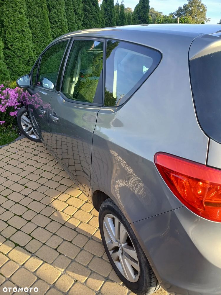 Opel Meriva - 11