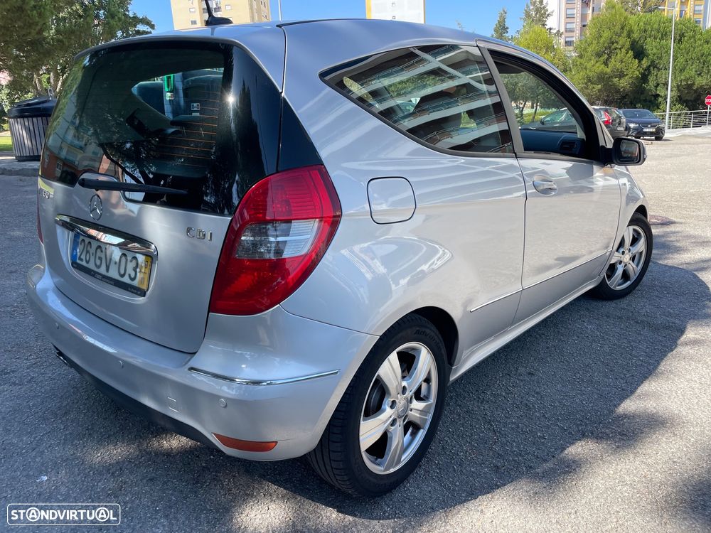 Mercedes-Benz A 160 Coupé CDi Avantgarde BlueEfficiency - 3
