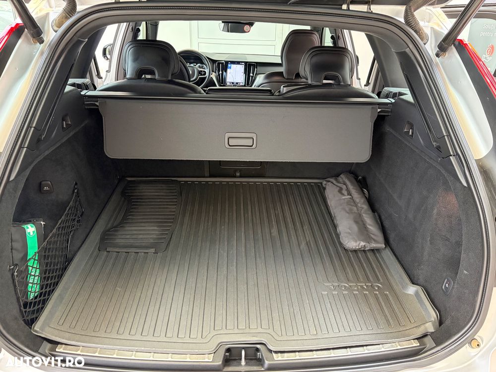 Volvo XC 60 B4 D Geartronic RDesign - 12