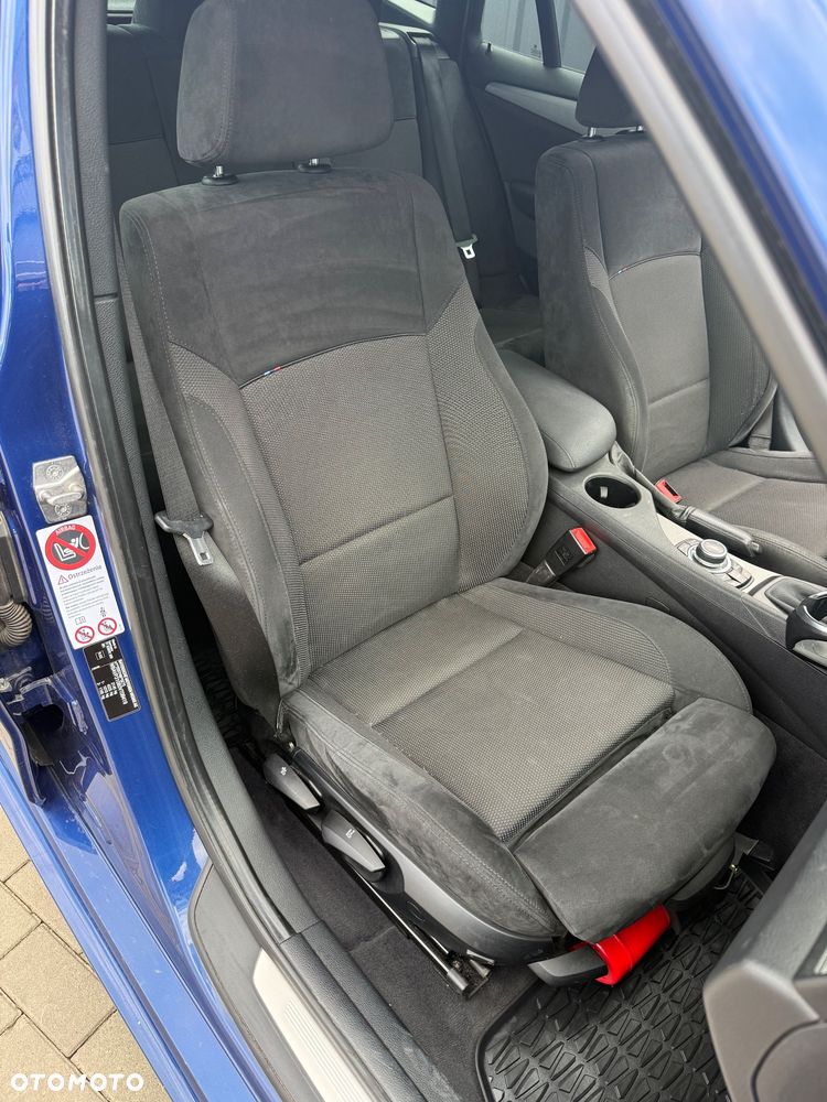 BMW X1 xDrive20d - 12