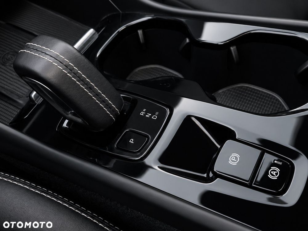 Volvo XC 40 B4 B R-Design - 21