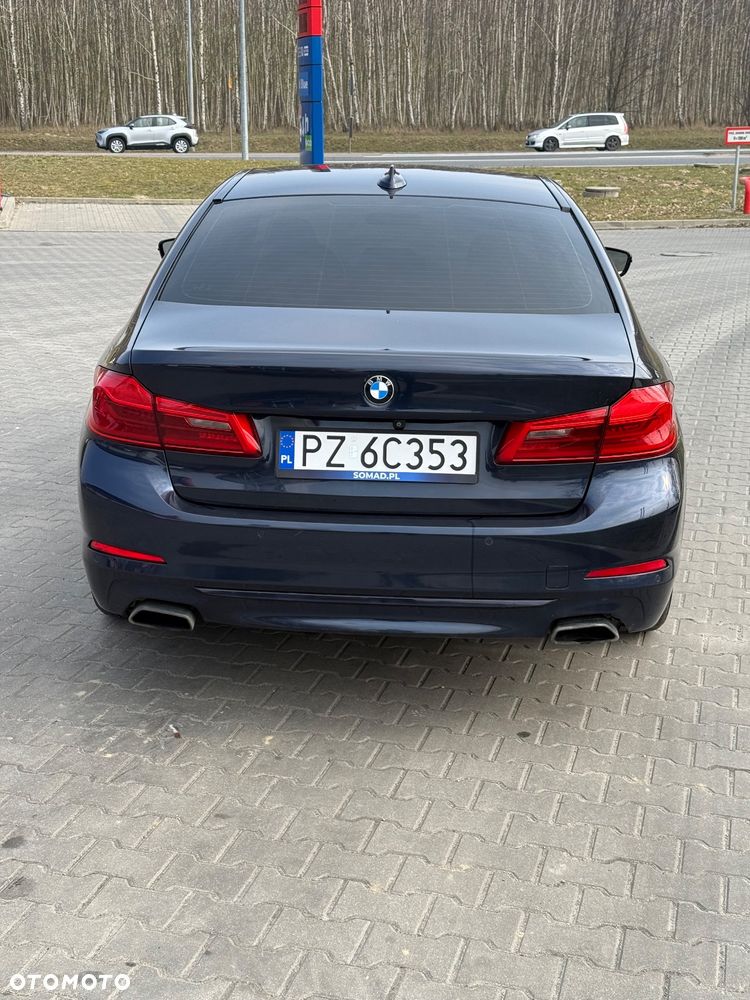 BMW Seria 5 540i xDrive Luxury Line sport - 13