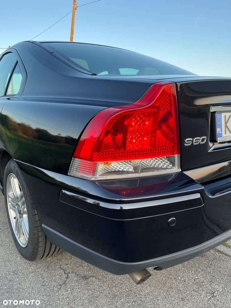 Volvo S60 2.4D Rubin - 18