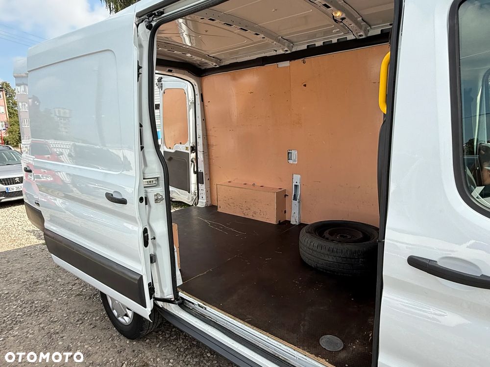 Ford Transit - 26