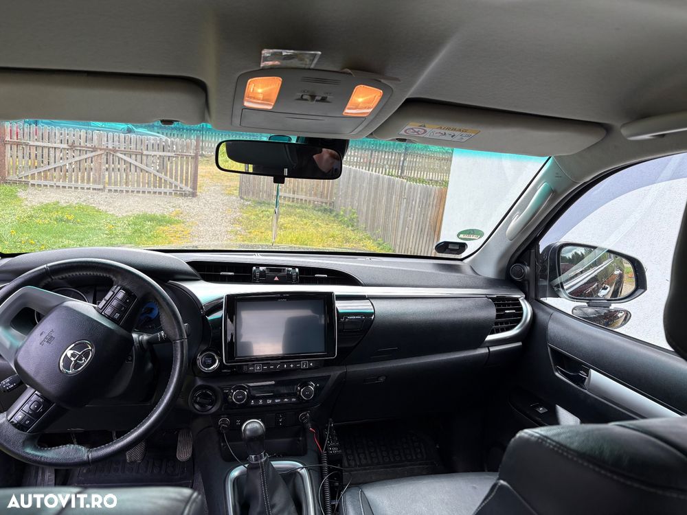 Toyota Hilux 4x4 Double Cab Comfort - 9