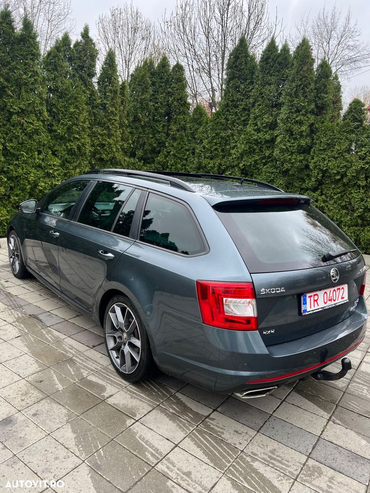 Skoda Octavia Combi 2.0 TDI 4x4 DSG RS - 13