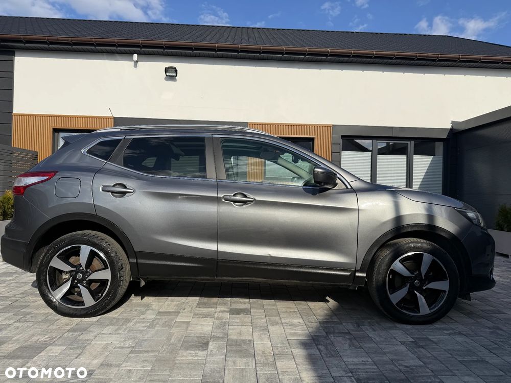 Nissan Qashqai 1.2 DIG-T Xtronic ACENTA - 4