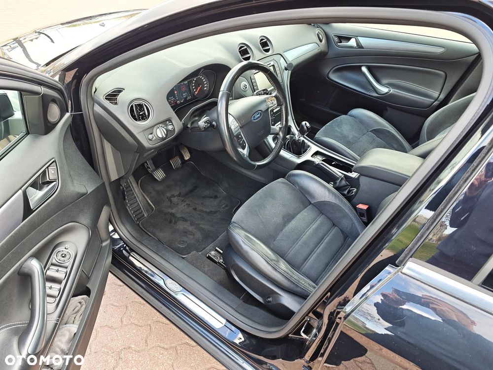 Ford Mondeo 2.0 TDCi Titanium - 12