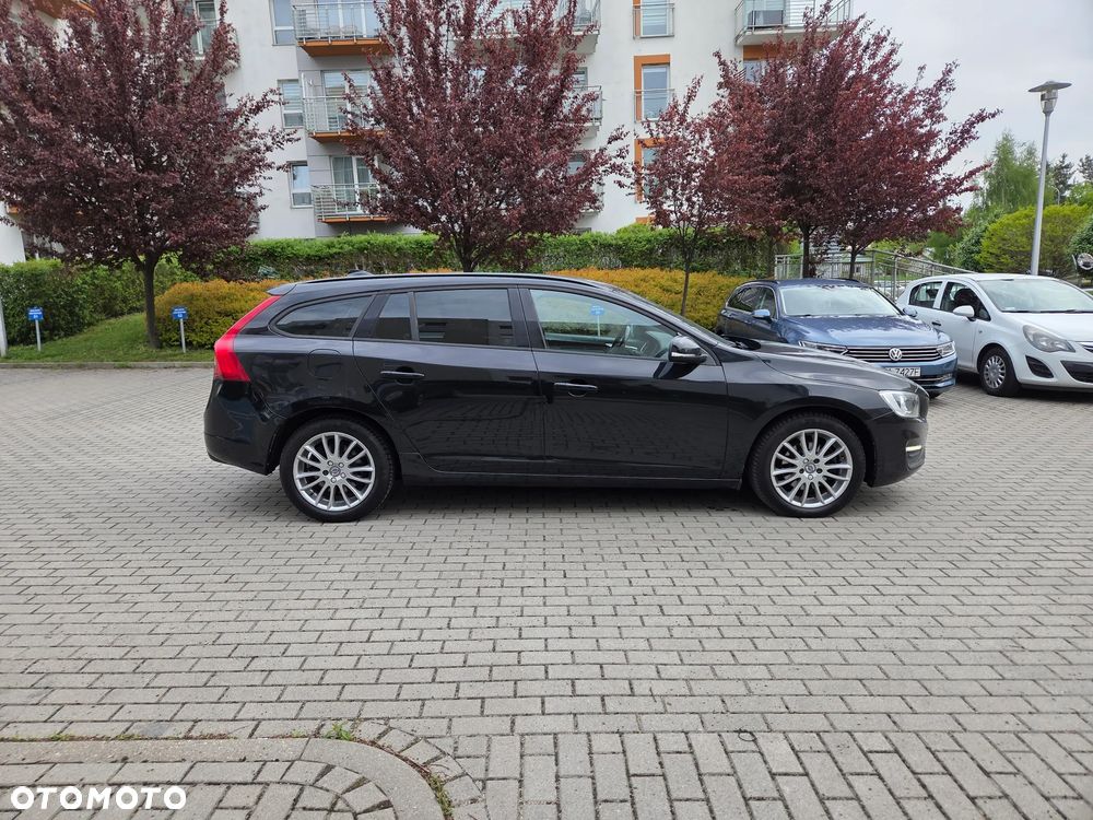 Volvo V60 D2 Kinetic - 4